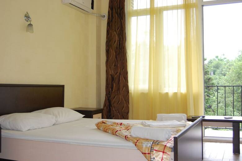 Hulus Hotel