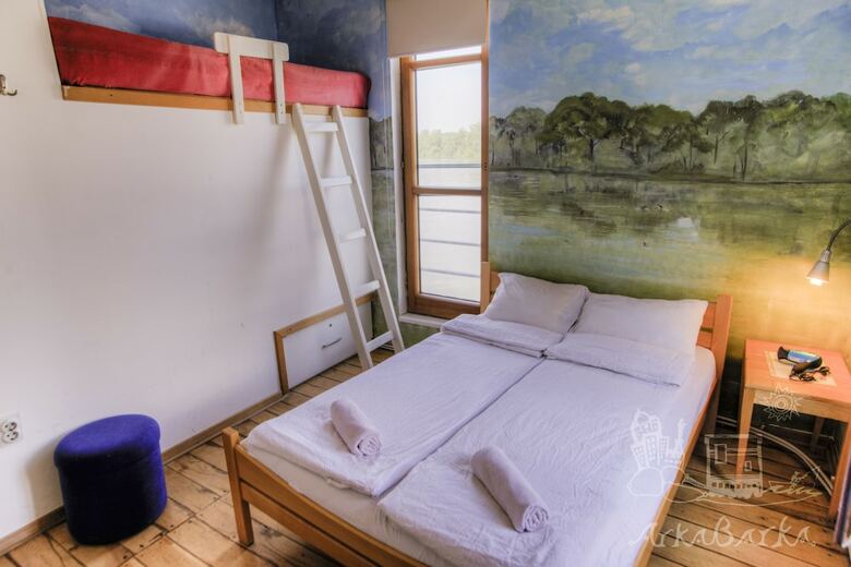 Hostal Arkabarka Floating Hostel And Apartments
