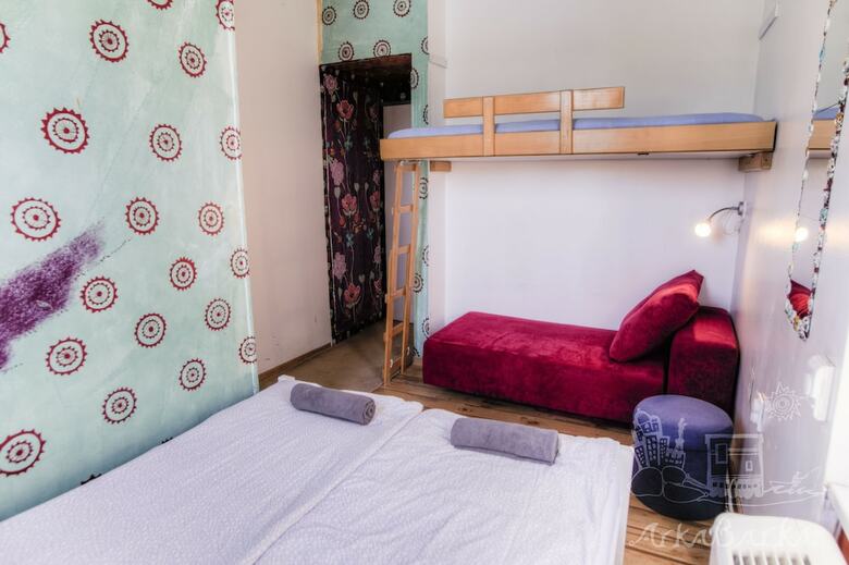 Hostal Arkabarka Floating Hostel And Apartments