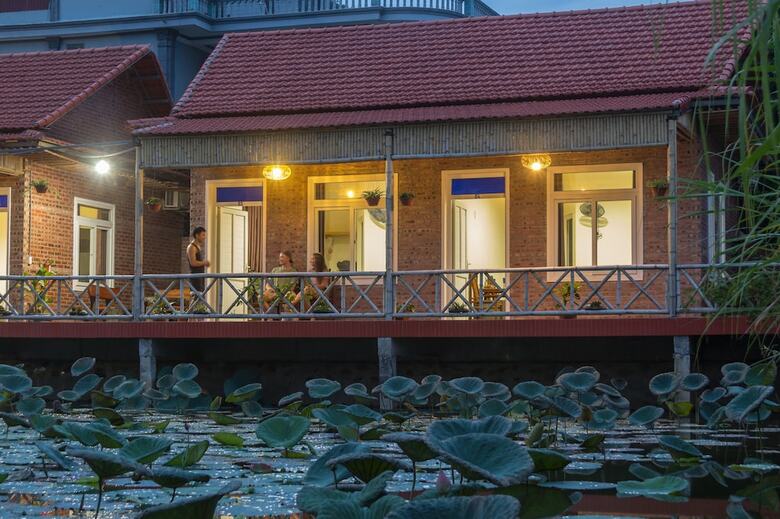 Hotel Ninh Binh Mountain Side Homestay & Cafe