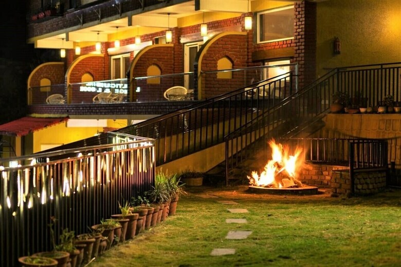 Nirvana Lodge & Lounge (a Boutique Hotel)