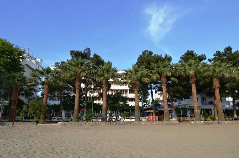 Tuana Hotel