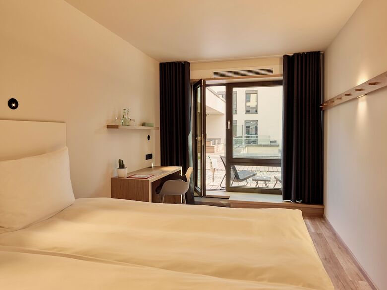 Hotel Schwabinger Wahrheit By Geisel