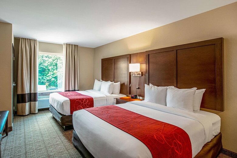 Hotel Comfort Suites Fishkill Near Interstate 84