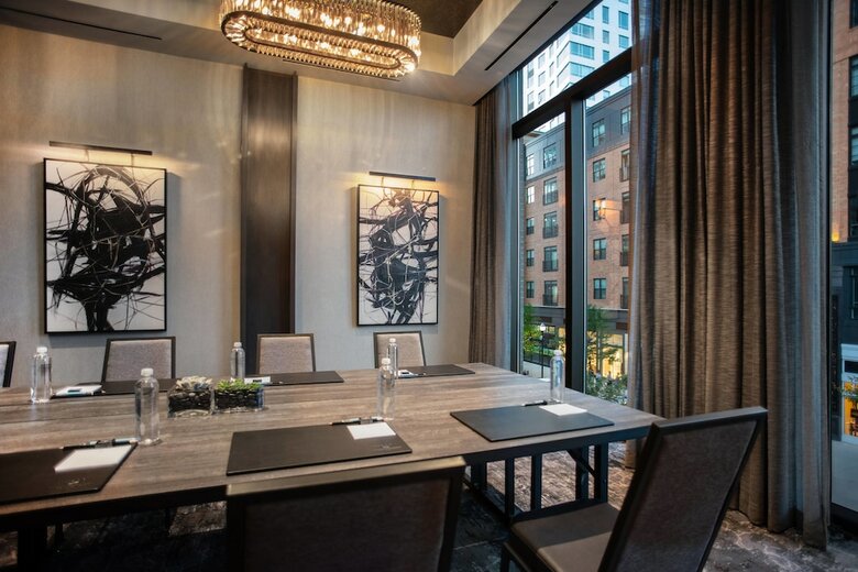 The Row Hotel At Assembly Row, Autograph Collection