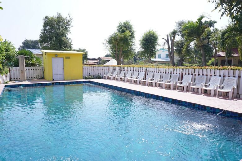 Hotel Uthai River Lake Resort