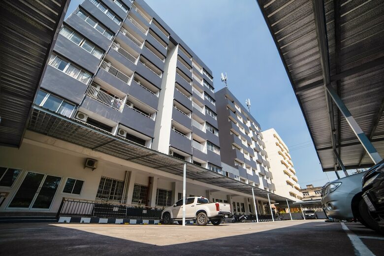 Oyo L'hotel Bangkok