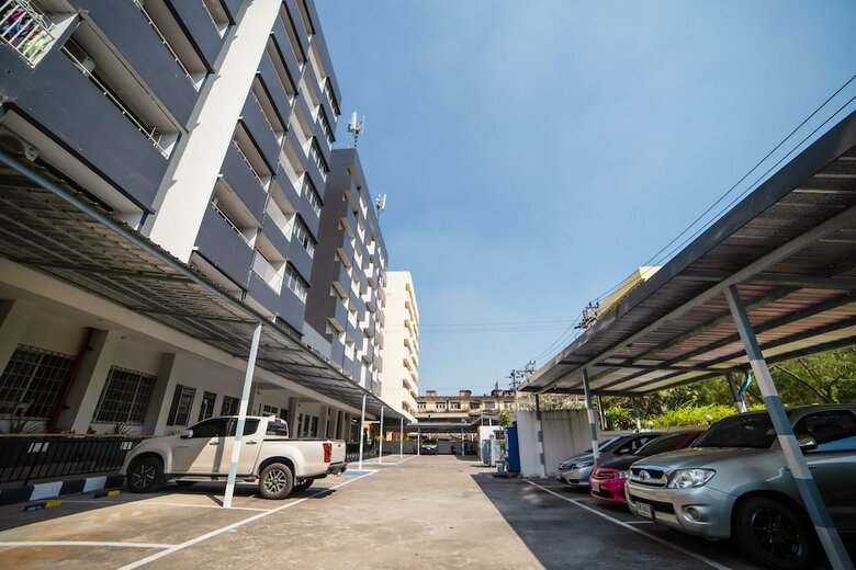 Oyo L'hotel Bangkok