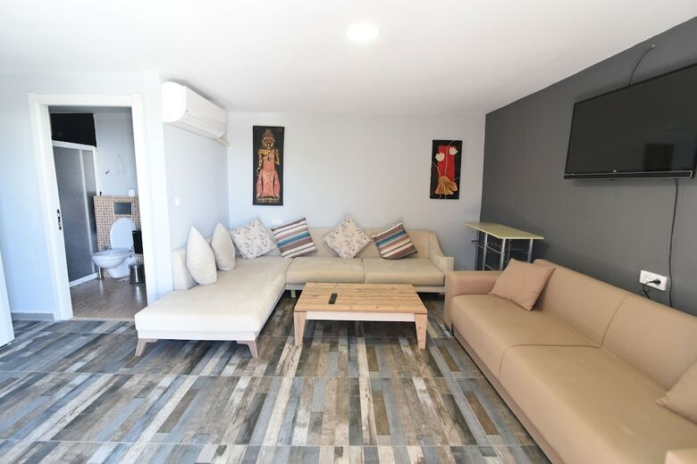 Tasev Apart Hotel