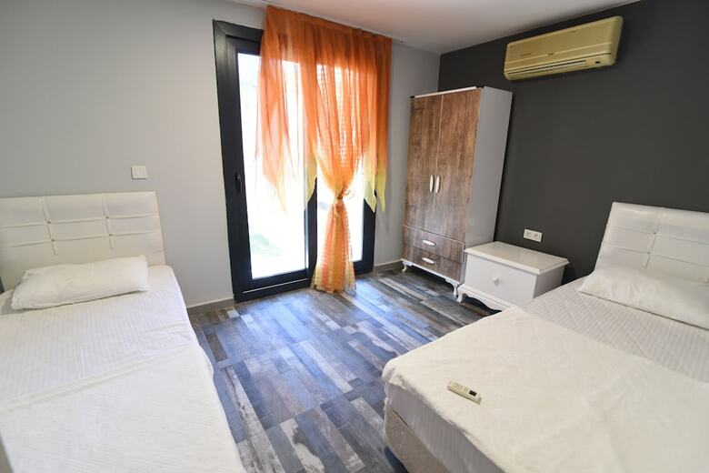 Tasev Apart Hotel