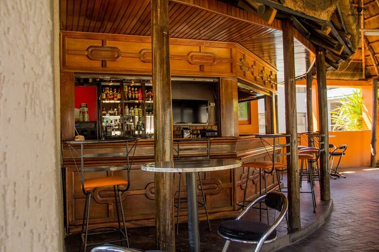 Posada Nomad's Court Lodge