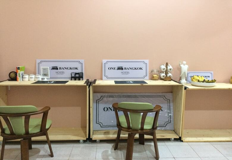 Hostal One Bangkok Hostel @love District