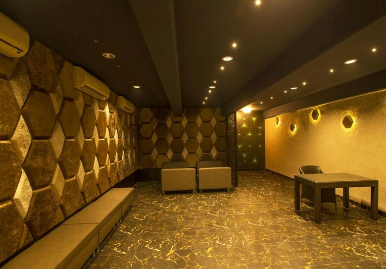 Popular Hotel