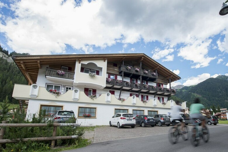 Posada Hotel Chalet Pineta