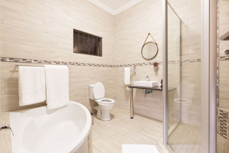 Hotel Three Olives Guesthouse