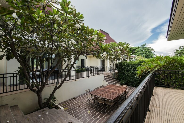 Bali Style Villa On Palm Hills Ph 202