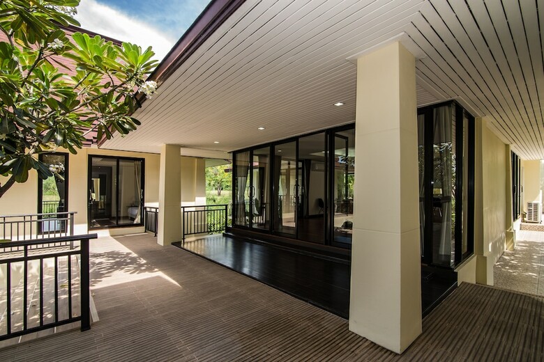 Bali Style Villa On Palm Hills Ph 202