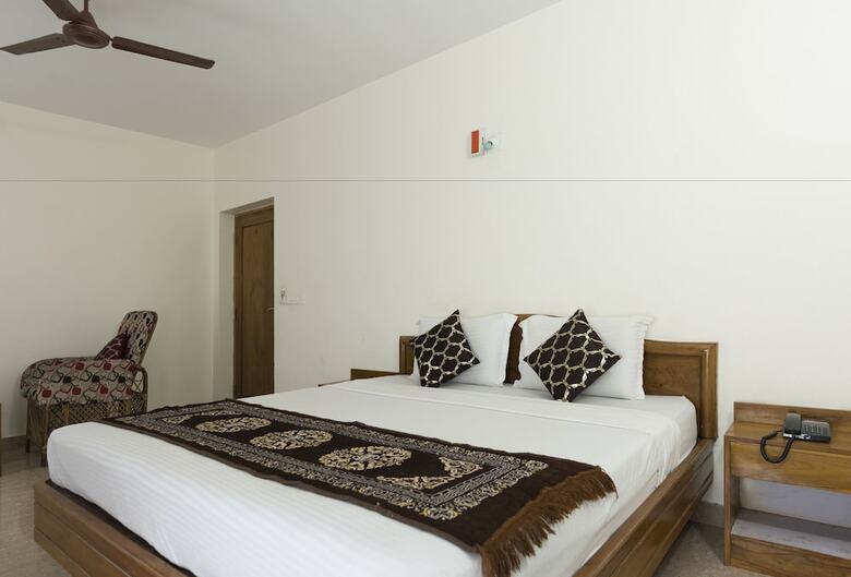 Hotel Mj Residency