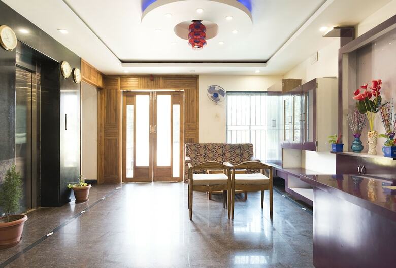 Hotel Mj Residency