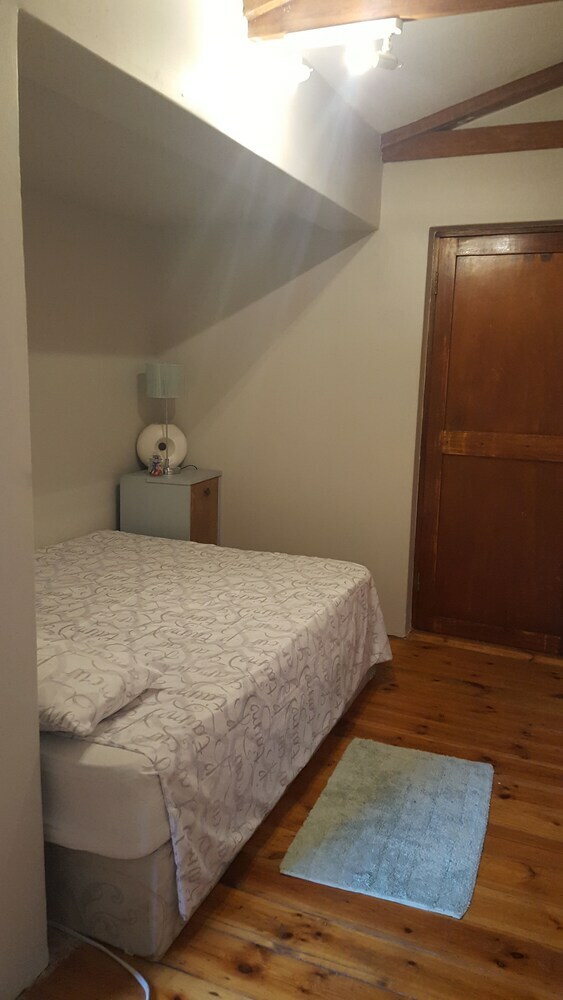 Hotel Bedrock Guest Studios