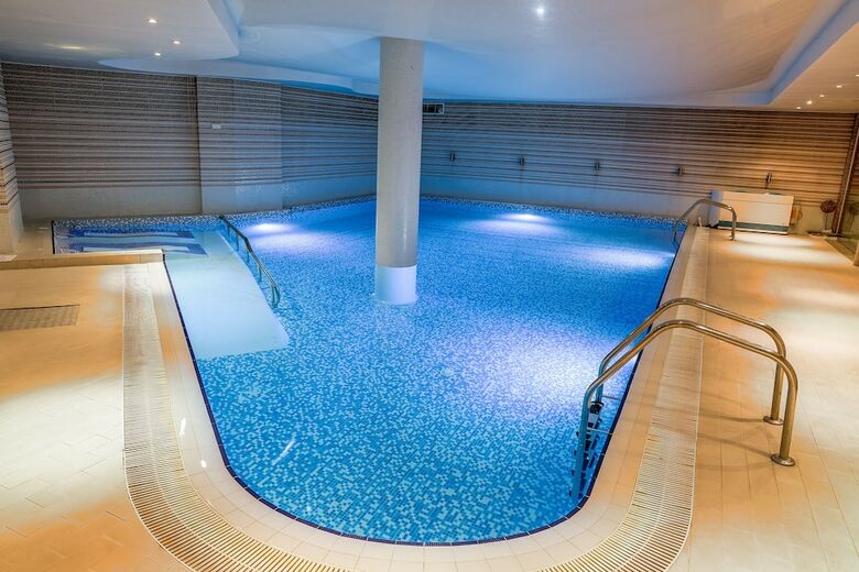 Cosmopolitan Hotel & Wellness