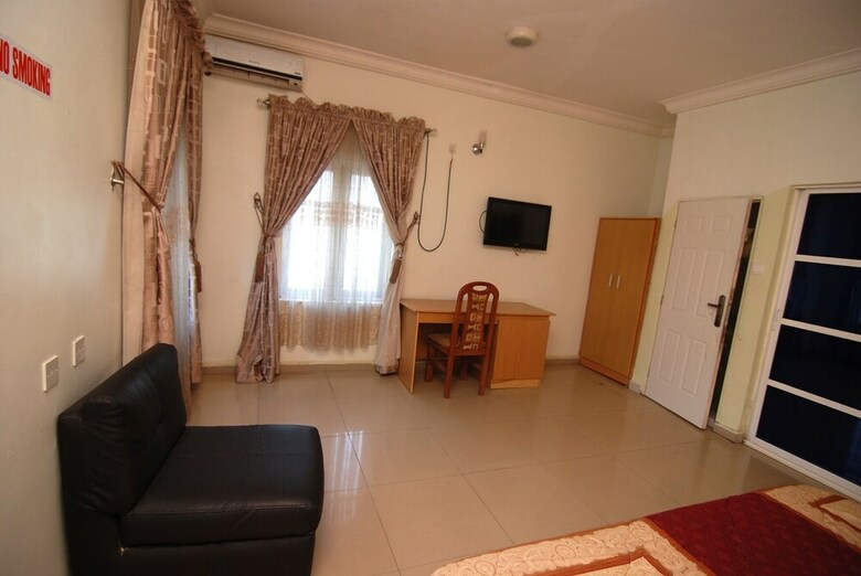 Hotel Sumed Suites