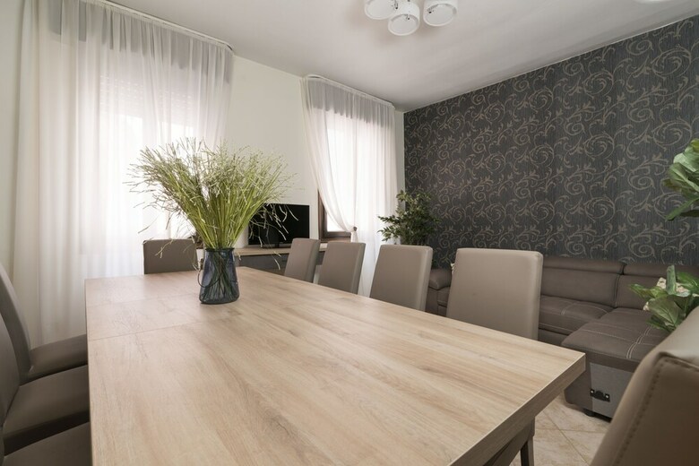 Santi Apostoli Venice Apartment