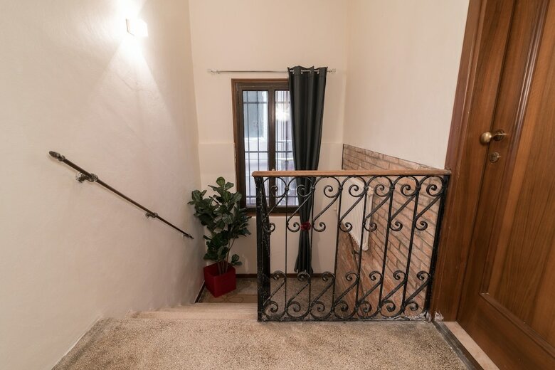 Santi Apostoli Venice Apartment