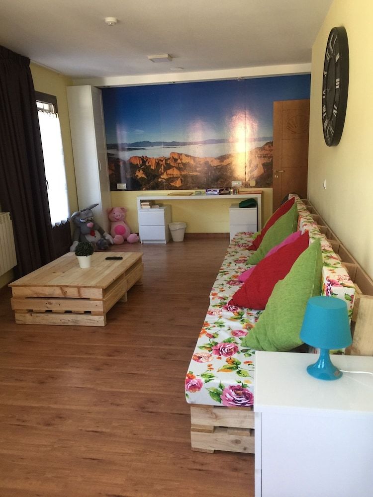 Hostal The Way Hostel
