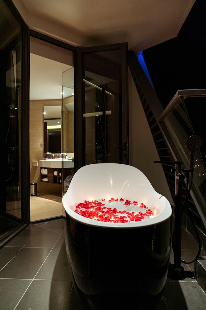 Royal Beach Boton Blue Hotel & Spa