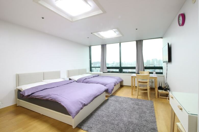 Apartamentos Atomy Stay