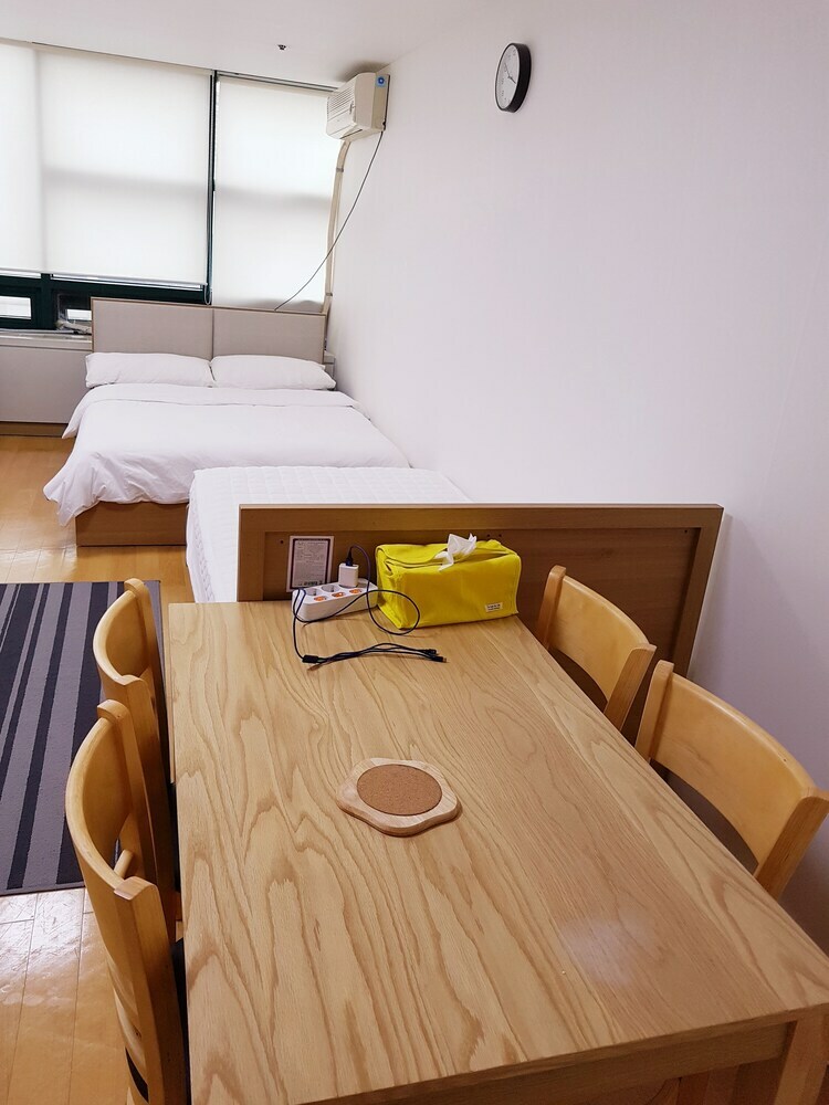 Apartamentos Atomy Stay