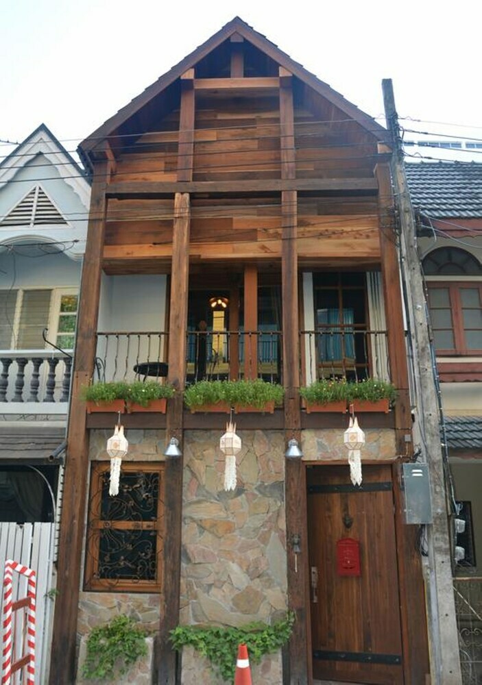 Hotel Sanae'town House