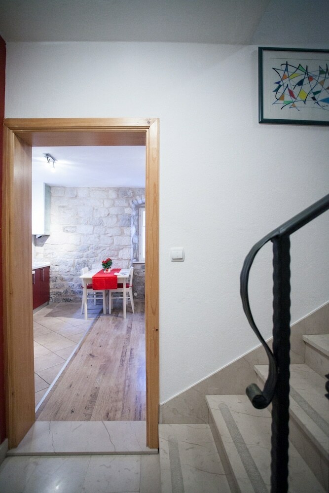 Apartment And Room Ursa