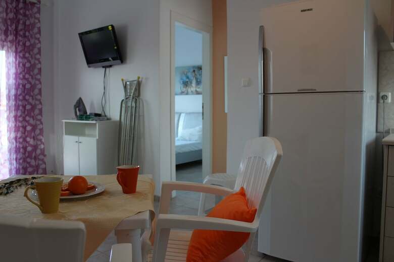 Maravilla Apartments