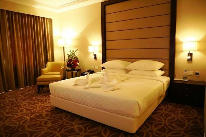 Y N Hotels