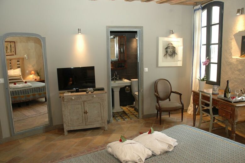 Hotel La Casa De Boulbon