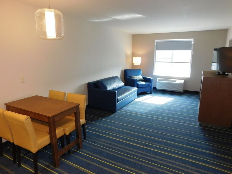 Hotel Days Inn & Suites By Wyndham Kearney