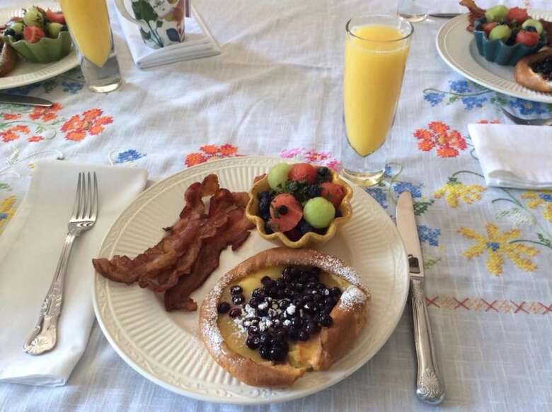 Huckleberry Hill Bed And Breakfast