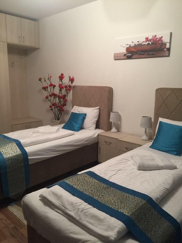 Aparthotel Corvin Rose Apartment Hotel