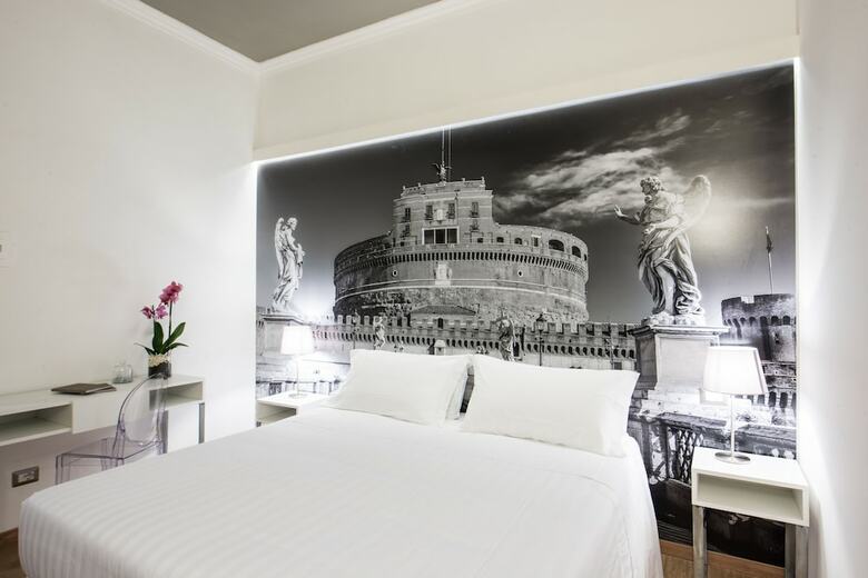 Charming Roma