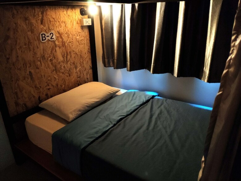Hostal Ninety 9 Hostel