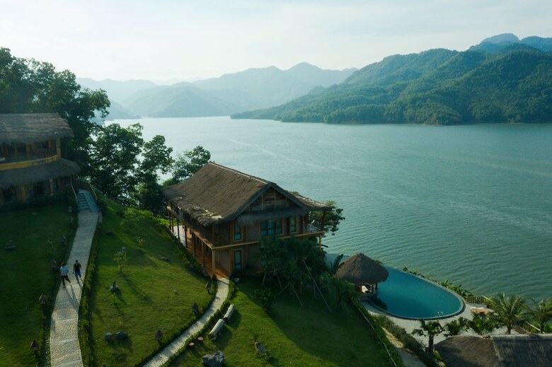 Hotel Mai Chau Hideaway Resort