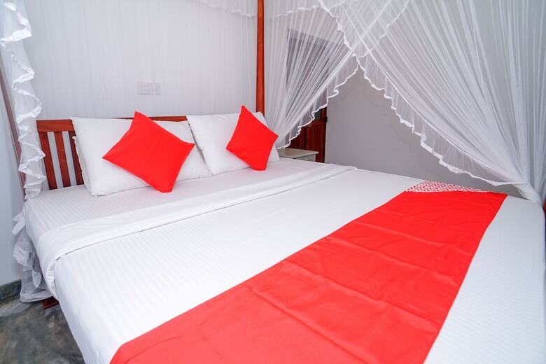 Hotel Oyo 382 Antique Ceylon Villa