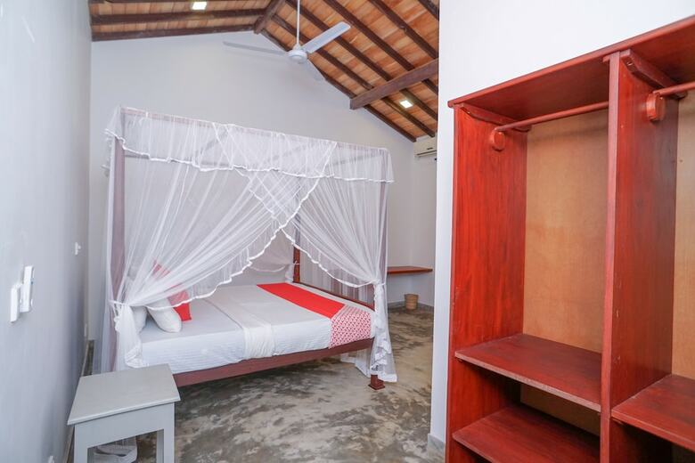 Hotel Oyo 382 Antique Ceylon Villa