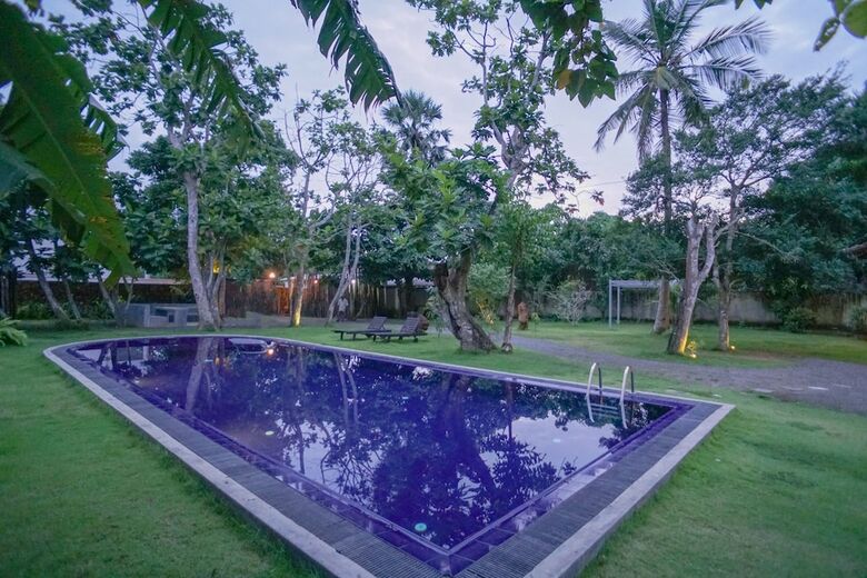 Hotel Oyo 382 Antique Ceylon Villa