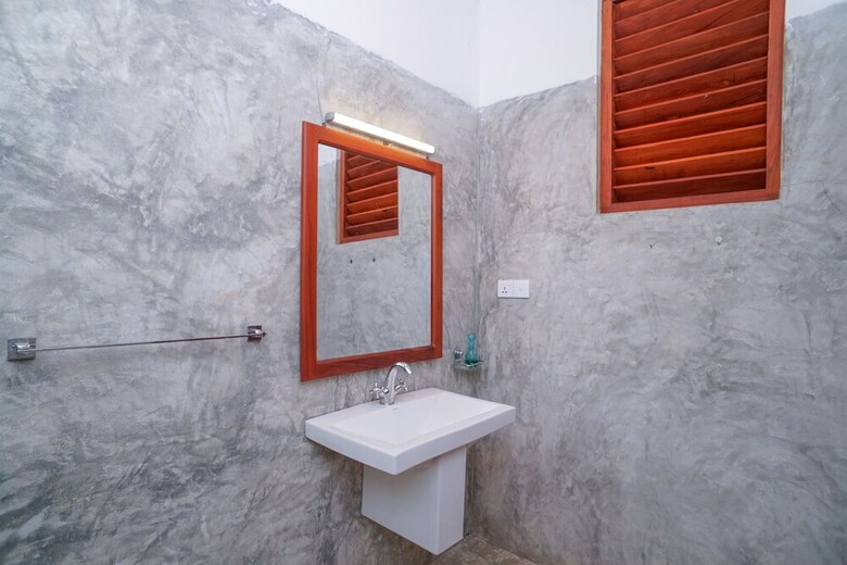 Hotel Oyo 382 Antique Ceylon Villa