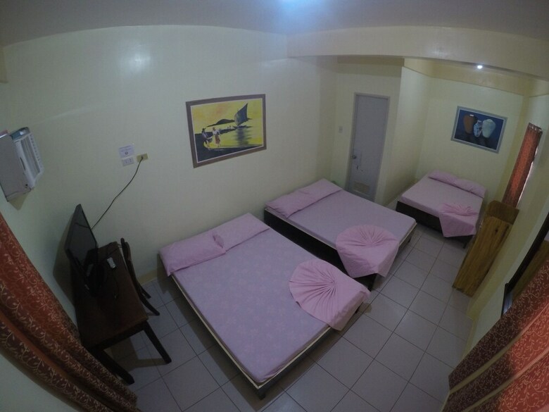 Hotel Buena Lynne's Resort Annex