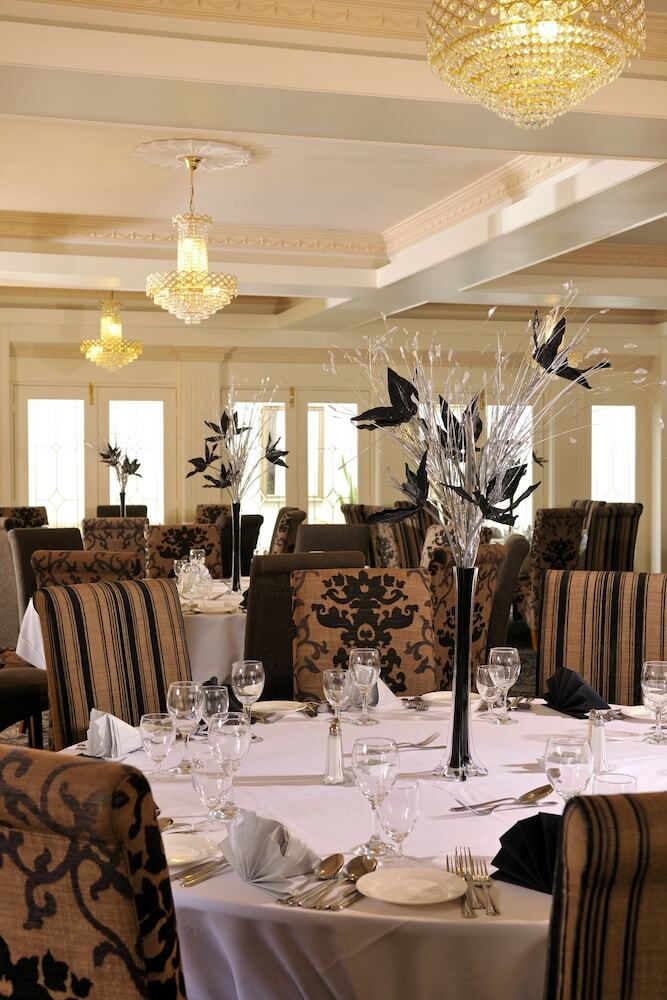 Clifton Park Hotel