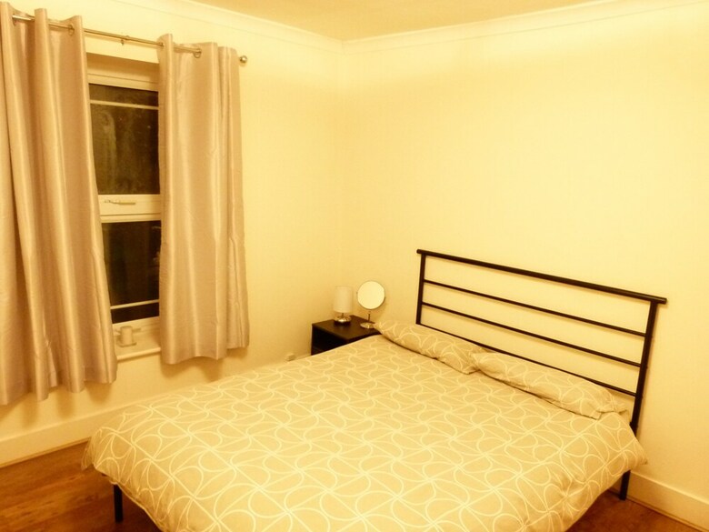 Ss Property Hub - Canary Wharf Apartment